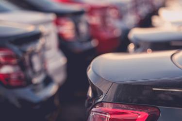 Industria automotriz mexicana resiente las tensiones comerciales; exportaciones caen 9.2%.