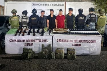 Además de la neutralización del jefe de plaza y la captura de sus cuatro colaboradores cercanos, el gobierno federal decomisó armas de alto poder.