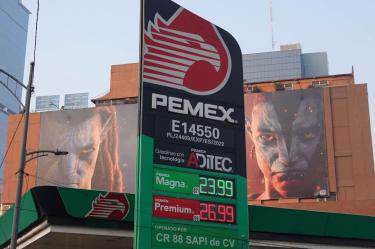 Pemex mantiene adeudos millonarios con proveedores; persisten riesgos financieros.