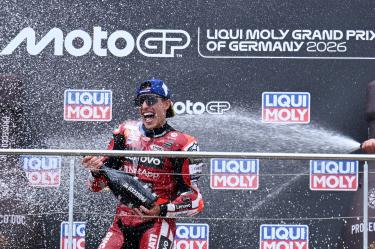 Marc Márquez logró el triunfo en Alemania y siguió cerrando la brecha ante Jorge Martín