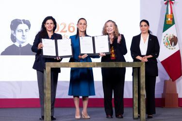 Aunado a lo anterior busca también establecer una pena de 50 a 70 años de prisión para quien prive de la vida a una mujer por razones de género.