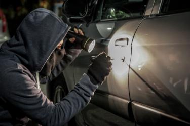 Robo de autos cae de 60 mil a 50 mil unidades, su nivel más bajo en 15 años.