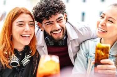La generación Z y el consumo de alcohol: un cambio en la industria