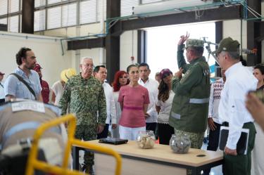 Desde Puerto Morelos, la presidenta Claudia Sheinbaum y el gabinete de seguridad evalúan la red de transporte ferroviario hacia el 2027