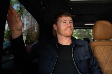 ¿Quién es Canelo Álvarez? Récord, fortuna, negocios y familia