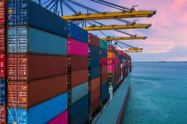 Exportaciones mexicanas crecen 34.4% en junio; superávit comercial alcanza su mejor nivel.
