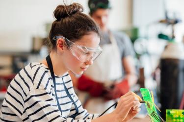 Laboratoria integra mujeres a la tecnología