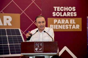 El gobernador Alfonso Durazo detalló que con “Techos Solares para el Bienestar” se alcanzarán reducciones en las tarifas eléctricas, de 89% en verano y 49% en invierno.