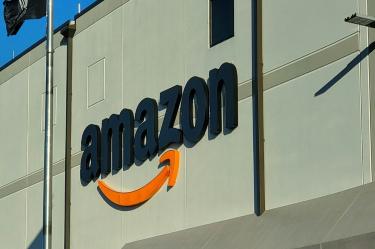 Amazon alcanza por primera vez los 3 billones de dólares de valor bursátil.
