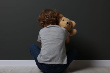 Abuso infantil en vacaciones_ señales de alerta y cómo proteger a tus hijos