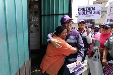 Azucena Cisneros encabezó los primeros recorridos en las avenidas Jesús Arriaga y Felipe Carrillo Puerto
