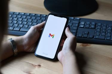 Google envía avisos antes de eliminar una cuenta por inactividad.