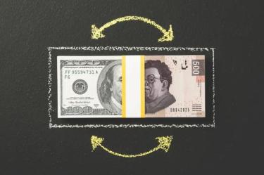 Dólar se debilita: peso mexicano acumula ganancia de 2.28% en 10 sesiones.
