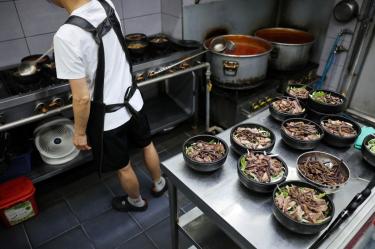 Corea del Sur prohíbe la venta de carne de perro: impactará a más de 5 mil negocios.