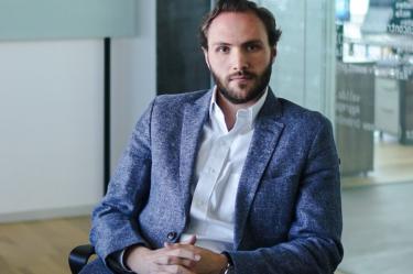 Banxico busca integrar a la economía formal a negocios al margen de la bancarización digital