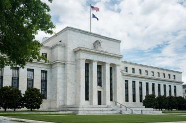 Minutas de la Fed: Se revela la división por tasas de interés e inflación impulsada por la IA