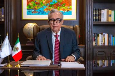 Morena reafirmó su compromiso con el estado de derecho y el debido proceso, subrayando que priorizará la transparencia, la rendición de cuentas y el respeto a las instituciones.