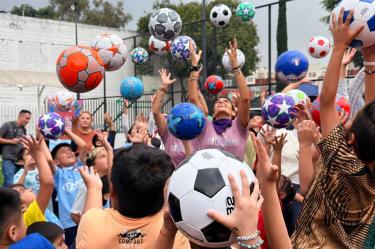 Los trabajos contemplaron la rehabilitación de las canchas deportivas y juegos infantiles, además de labores de limpieza y mantenimiento, pintura de guarniciones y rejas