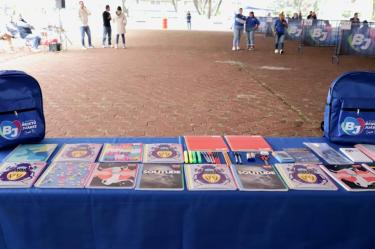 El programa "Regreso a Clases BJ 2026" busca apoyar la economía familiar y prevenir el abandono escolar mediante la entrega gratuita de materiales didácticos.