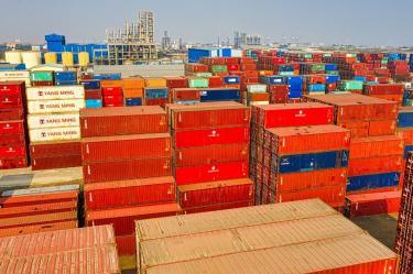 Exportaciones mexicanas aumentan 9.7% en julio; impulsan insumos tecnológicos