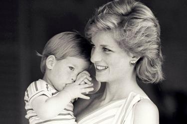 La historia detrás del título de Diana demuestra cómo las normas de la monarquía británica pueden modificar la posición de sus integrantes tras un divorcio.