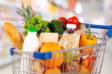 Confianza del consumidor sube a 46.1 puntos en agosto; impulsa la economía familiar