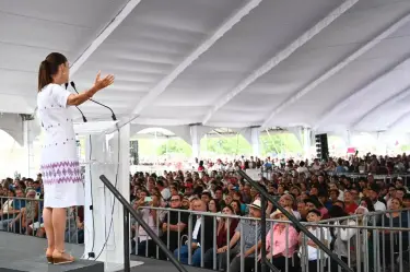 La mandataria destacó los apoyos sociales que reciben más de 800 mil personas en Nuevo León.