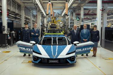 Éste modelo cuenta con un tren motriz electrificado