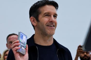 ¿Por qué el iPhone Duo, primer plegable de Apple, pone a prueba a John Ternus?