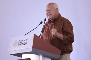 “Es lamentable que un gobernador tenga esa ligereza en sus declaraciones, pero es evidente que las meditó y ello encierra, además, una intención fuera del contexto de lo que es hoy el mundo”, enfatizó.