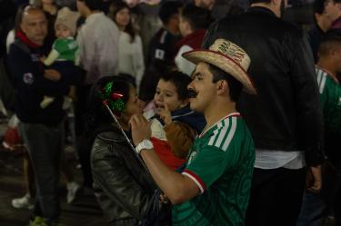 Ciudad de México a 15 de septiembre de 2026. Decenas de personas se encuentran en la explanada de la Alcaldía Coyoacán previo al grito del alcalde Giovani Gutiérrez.