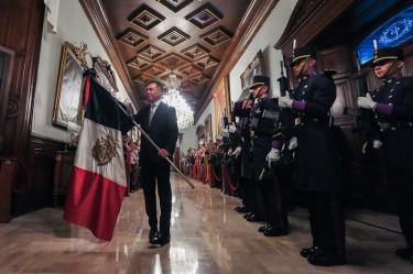 Pablo Lemus encabezó el Grito de Independencia en Guadalajara ante alrededor de 60 mil personas