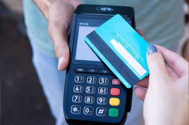Tarjetas dominan los pagos electrónicos en México: concentran 55.4% de las operaciones.