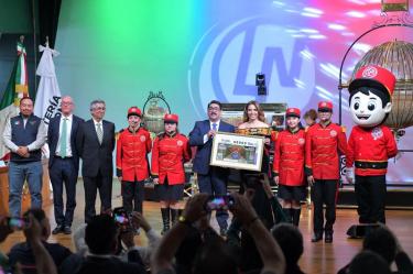 Olivia Salomón encabezó el Sorteo Magno No. 392 de la Lotería Nacional,