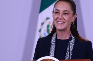 Sheinbaum explicó que la decisión se alcanzó tras las deliberaciones realizadas en los consejos técnicos escolares previo al inicio del ciclo escolar.