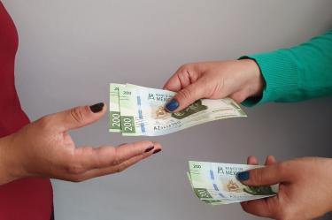 ¿Qué gana quien organiza una tanda? Estas son las ventajas y riesgos, según la Condusef.