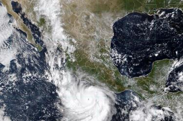 Imagen satelital del huracán 'Polo'
