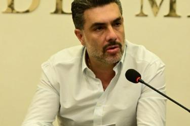 Jesús Sema, dirigente del Partido Verde en la Ciudad de México recordó que las nuevas disposiciones, aprobadas por el Congreso capitalino, prohíben la exhibición prolongada de perros y gatos en vitrinas y jaulas