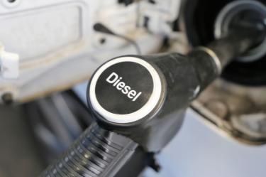 Trump prepara plan para prohibir exportaciones de diésel por 90 días, ¿por qué?