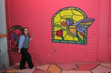 Con nuevo alumbrado, fachadas intervenidas y 11 murales de arte urbano.