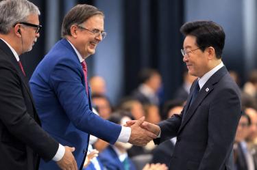 México y Corea del Sur van por más inversiones en autos, aeroespacial e IA