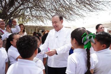 El gobernador Alfonso Durazo destacó que Sonora armoniza sus reglamentos escolares con la nueva disposición nacional sobre dispositivos digitales