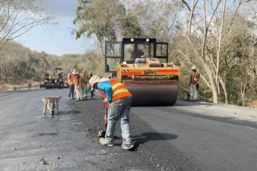 Las labores de mantenimiento preventivo y correctivo han requerido un despliegue de personal técnico y equipo pesado a escala nacional.