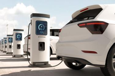 Crece 120% el aseguramiento de autos electrificados; reparaciones son 80% más caras.