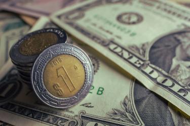 Se acaba el superpeso mexicano: ¿qué está detrás de su acelerada depreciación?