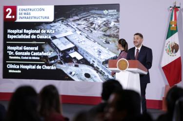 Se renovaron 713 ambulancias, el programa La Clínica es Nuestra benefició a 633 unidades y se atendieron 104 mil casos mediante la Estrategia Nacional de Trato Digno para mejorar la atención a la derechohabiencia.