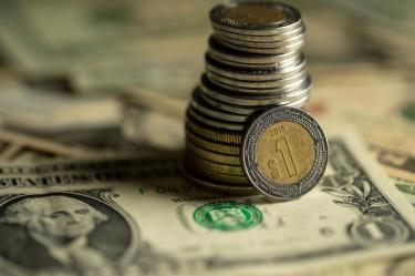 Septiembre fue un mes de ajustes para el peso mexicano; se mantiene la volatilidad