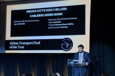Inversionistas duplican demanda por el Bono Verde de la CDMX destinado a la movilidad de la capital