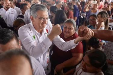 Los Programas para el Bienestar aportan más de 3 mil 60 millones de pesos en beneficio de 24 mil personas, mientras que el estado suma más de 314 mdp en obras viales, hidráulicas y educativas, además de 17 mdp para rehabilitar la Unidad Deportiva Las Liebres.