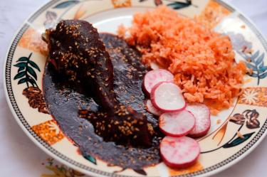 Menos hogares en México se quedaron sin comida por falta de dinero: Inegi.
